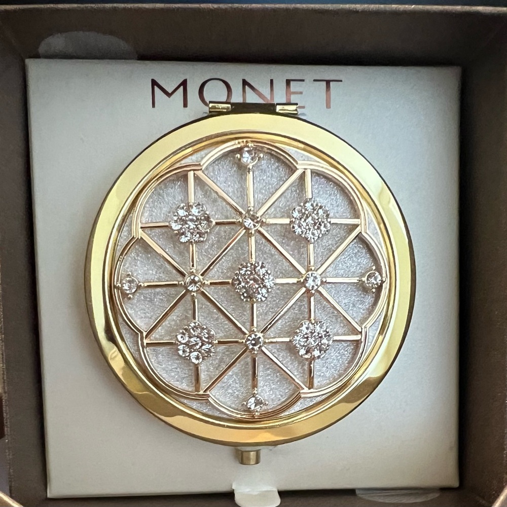 NIB Monet Gold and Silver Geometric Compact - Picture 2 of 5